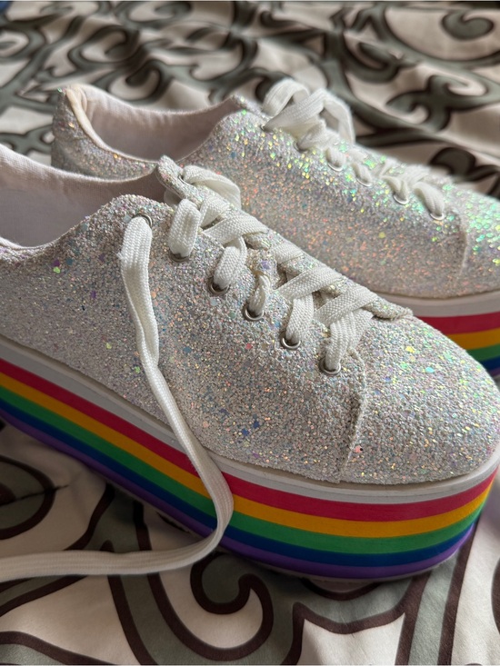 Hot Topic Shoes - Hot Topic White Glitter Platform Sneakers with Rainbow Sole